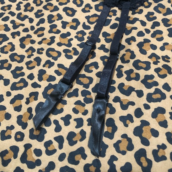 Torrid Garter Belt Black Lace Size 1-2* NWT!🖤 - Picture 5 of 12